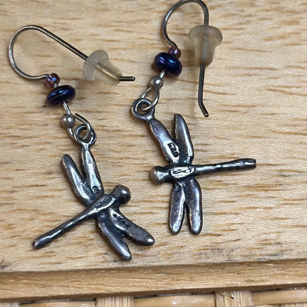delicate dragonfly drip earrings, Silver stamped, with blue / purple bead accent - Picture 3 of 10